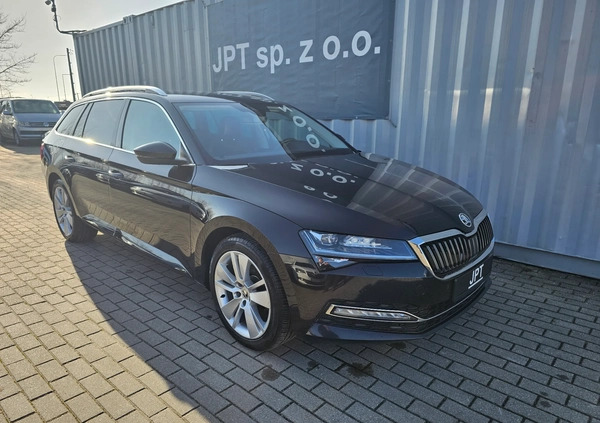 Skoda Superb cena 109347 przebieg: 113762, rok produkcji 2019 z Żychlin małe 466